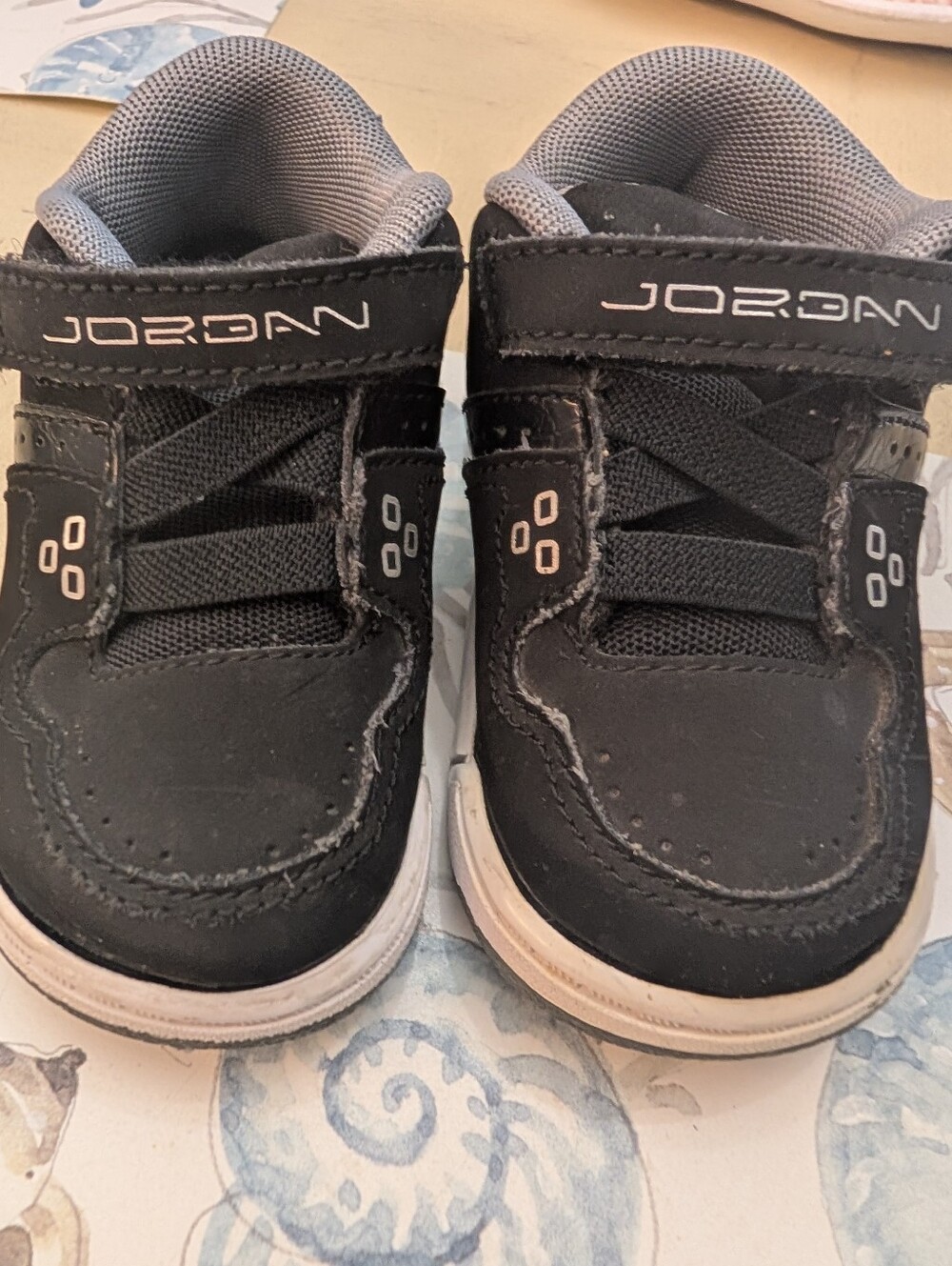 Jordan Kids Black and Gray Hook-and-Loop Sneakers Size 4C